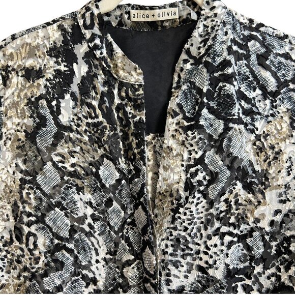 Alice + Olivia Snake Print Silk Button Down Blouse M Designer Luxury Top - Picture 3 of 8